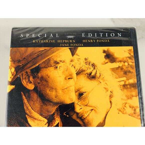 Movie On Golder Pond DVD New Sealed 1981 Special Edition Henry Fonda Dolby - Picture 2 of 10